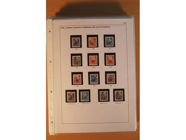 1949/90, postfrische und gestempelte stark spezialisierte Sammlung mit zahlreichen Abarten, Typen, Plattenfehlern und Zusamme
