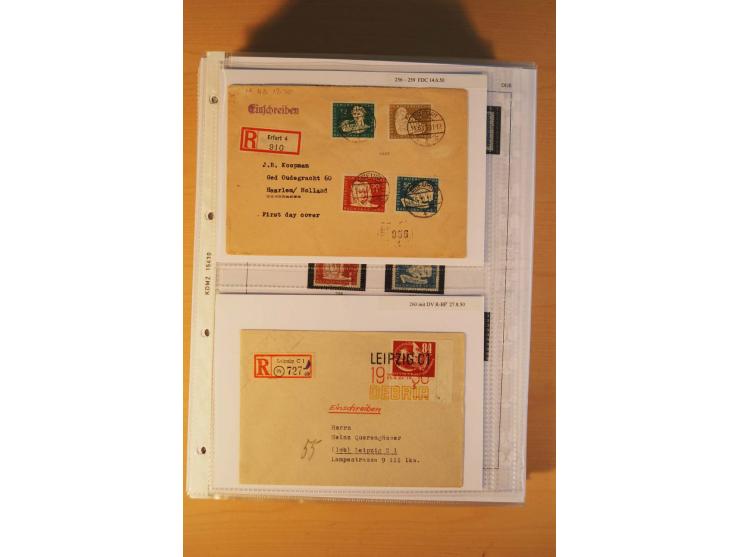 1949/90, postfrische und gestempelte stark spezialisierte Sammlung mit zahlreichen Abarten, Typen, Plattenfehlern und Zusamme