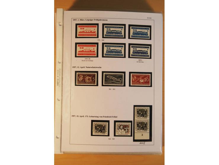 1949/90, postfrische und gestempelte stark spezialisierte Sammlung mit zahlreichen Abarten, Typen, Plattenfehlern und Zusamme