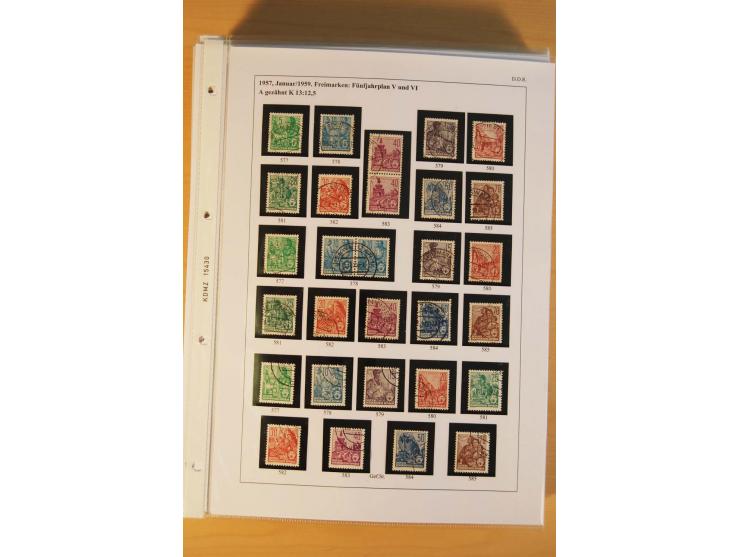 1949/90, postfrische und gestempelte stark spezialisierte Sammlung mit zahlreichen Abarten, Typen, Plattenfehlern und Zusamme