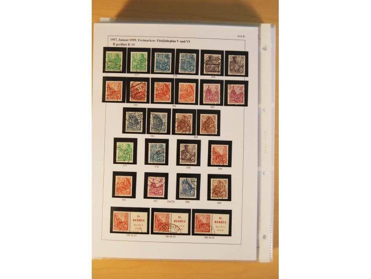 1949/90, postfrische und gestempelte stark spezialisierte Sammlung mit zahlreichen Abarten, Typen, Plattenfehlern und Zusamme