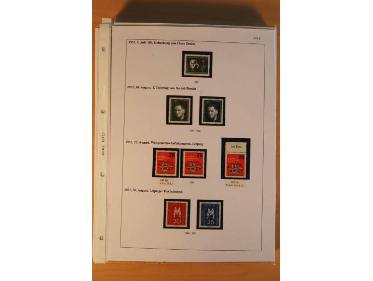 1949/90, postfrische und gestempelte stark spezialisierte Sammlung mit zahlreichen Abarten, Typen, Plattenfehlern und Zusamme
