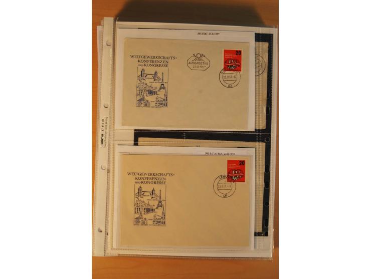 1949/90, postfrische und gestempelte stark spezialisierte Sammlung mit zahlreichen Abarten, Typen, Plattenfehlern und Zusamme