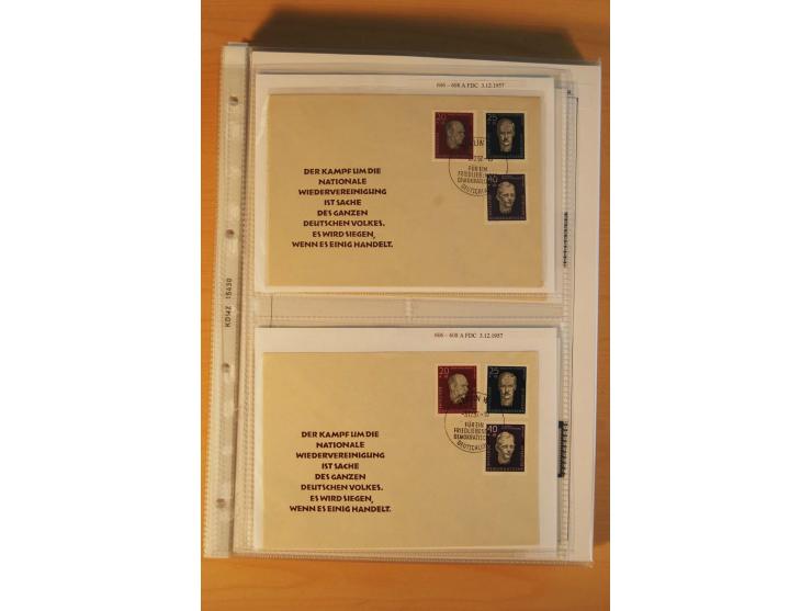 1949/90, postfrische und gestempelte stark spezialisierte Sammlung mit zahlreichen Abarten, Typen, Plattenfehlern und Zusamme