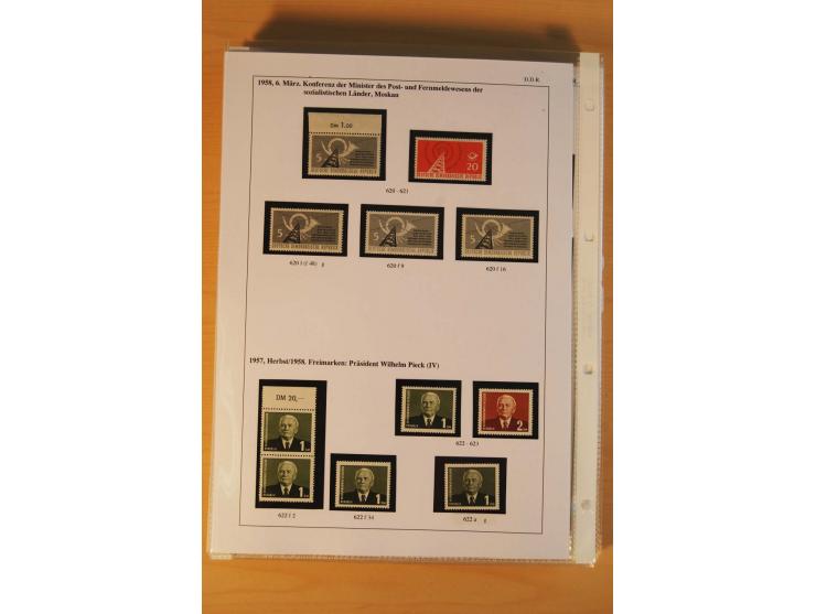1949/90, postfrische und gestempelte stark spezialisierte Sammlung mit zahlreichen Abarten, Typen, Plattenfehlern und Zusamme