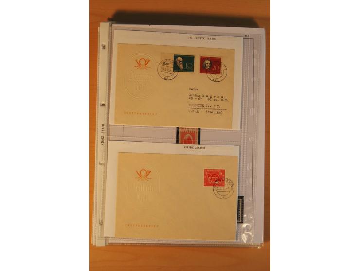 1949/90, postfrische und gestempelte stark spezialisierte Sammlung mit zahlreichen Abarten, Typen, Plattenfehlern und Zusamme