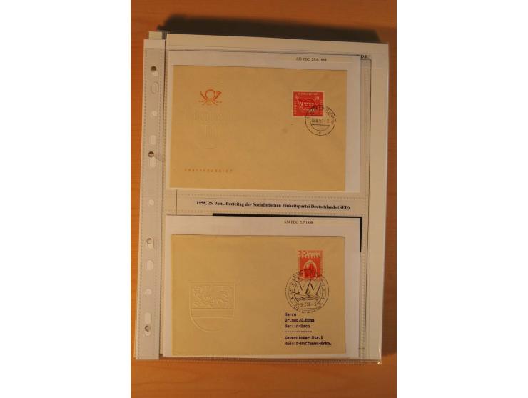 1949/90, postfrische und gestempelte stark spezialisierte Sammlung mit zahlreichen Abarten, Typen, Plattenfehlern und Zusamme