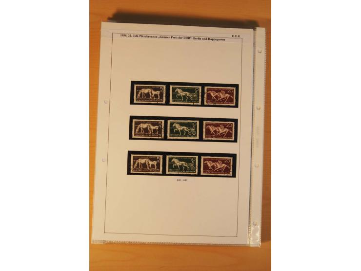 1949/90, postfrische und gestempelte stark spezialisierte Sammlung mit zahlreichen Abarten, Typen, Plattenfehlern und Zusamme