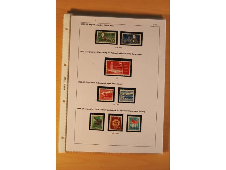 1949/90, postfrische und gestempelte stark spezialisierte Sammlung mit zahlreichen Abarten, Typen, Plattenfehlern und Zusamme
