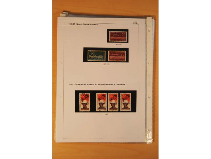 1949/90, postfrische und gestempelte stark spezialisierte Sammlung mit zahlreichen Abarten, Typen, Plattenfehlern und Zusamme