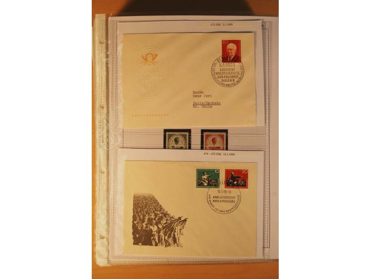 1949/90, postfrische und gestempelte stark spezialisierte Sammlung mit zahlreichen Abarten, Typen, Plattenfehlern und Zusamme