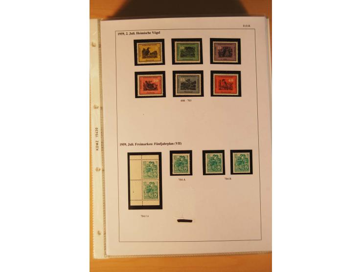 1949/90, postfrische und gestempelte stark spezialisierte Sammlung mit zahlreichen Abarten, Typen, Plattenfehlern und Zusamme
