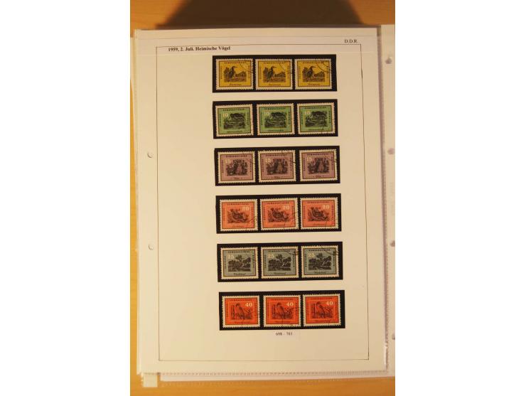 1949/90, postfrische und gestempelte stark spezialisierte Sammlung mit zahlreichen Abarten, Typen, Plattenfehlern und Zusamme