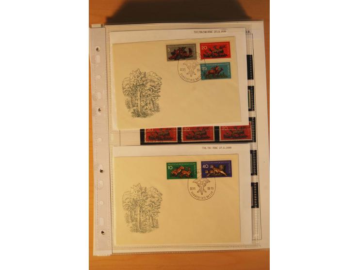 1949/90, postfrische und gestempelte stark spezialisierte Sammlung mit zahlreichen Abarten, Typen, Plattenfehlern und Zusamme