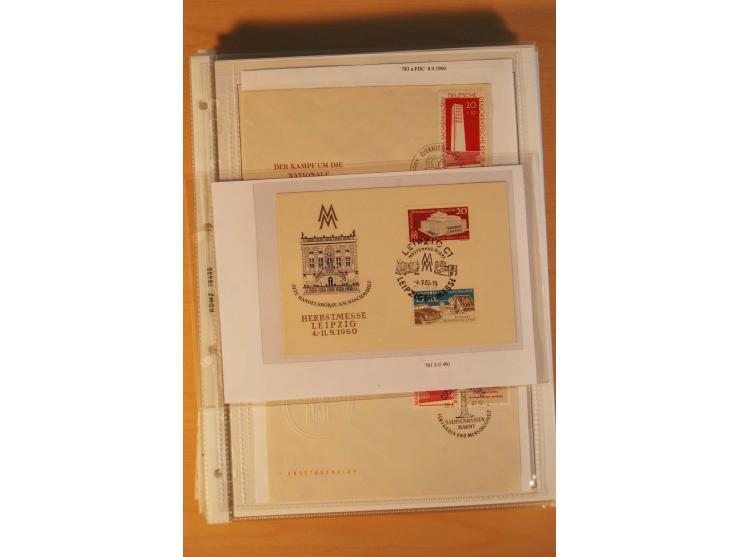 1949/90, postfrische und gestempelte stark spezialisierte Sammlung mit zahlreichen Abarten, Typen, Plattenfehlern und Zusamme