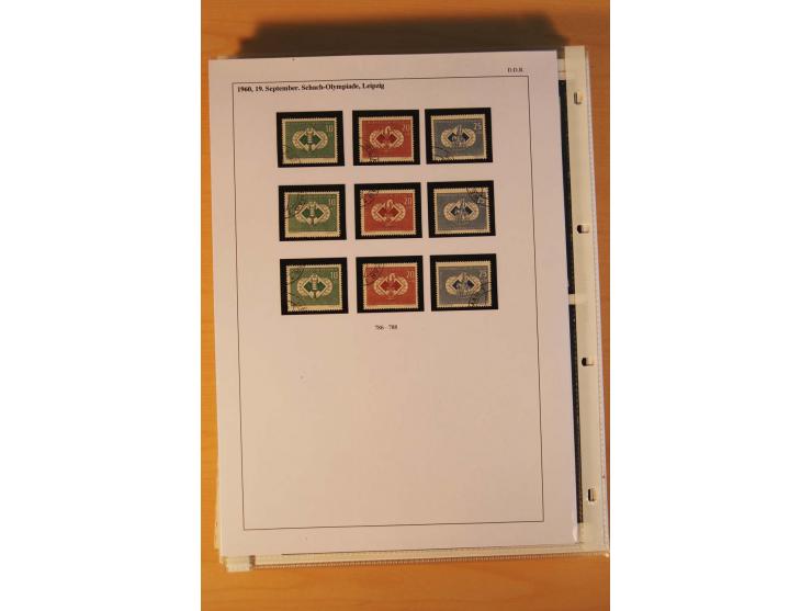 1949/90, postfrische und gestempelte stark spezialisierte Sammlung mit zahlreichen Abarten, Typen, Plattenfehlern und Zusamme
