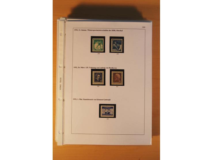 1949/90, postfrische und gestempelte stark spezialisierte Sammlung mit zahlreichen Abarten, Typen, Plattenfehlern und Zusamme
