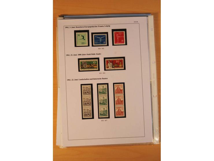 1949/90, postfrische und gestempelte stark spezialisierte Sammlung mit zahlreichen Abarten, Typen, Plattenfehlern und Zusamme