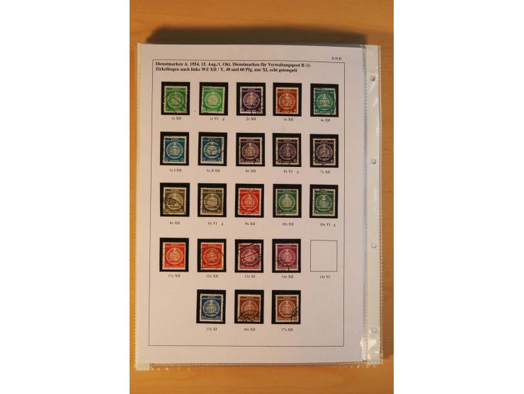 1949/90, postfrische und gestempelte stark spezialisierte Sammlung mit zahlreichen Abarten, Typen, Plattenfehlern und Zusamme