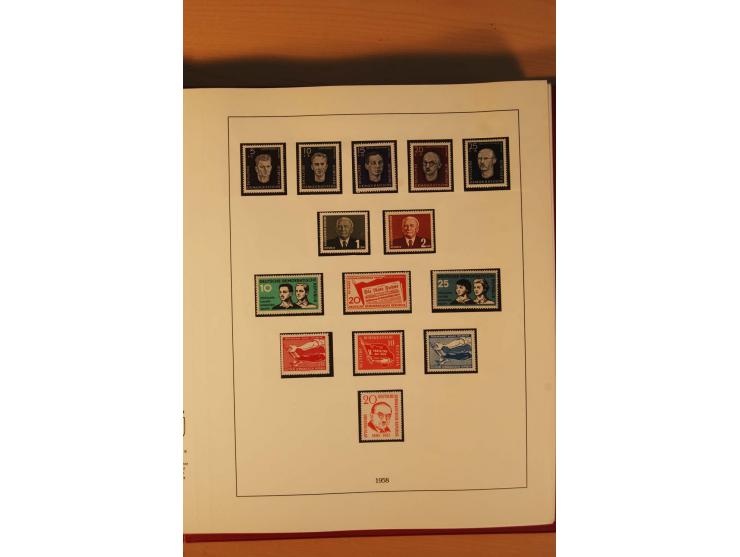 1949/90, kpl. postfrische Sammlung mit u.a. Mi.-Nr. 439 a II postfrisch, Fotoattest Weigelt BPP