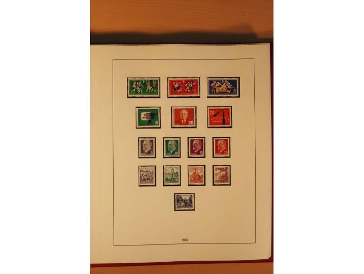 1949/90, kpl. postfrische Sammlung mit u.a. Mi.-Nr. 439 a II postfrisch, Fotoattest Weigelt BPP