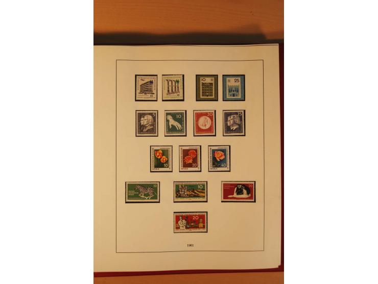 1949/90, kpl. postfrische Sammlung mit u.a. Mi.-Nr. 439 a II postfrisch, Fotoattest Weigelt BPP