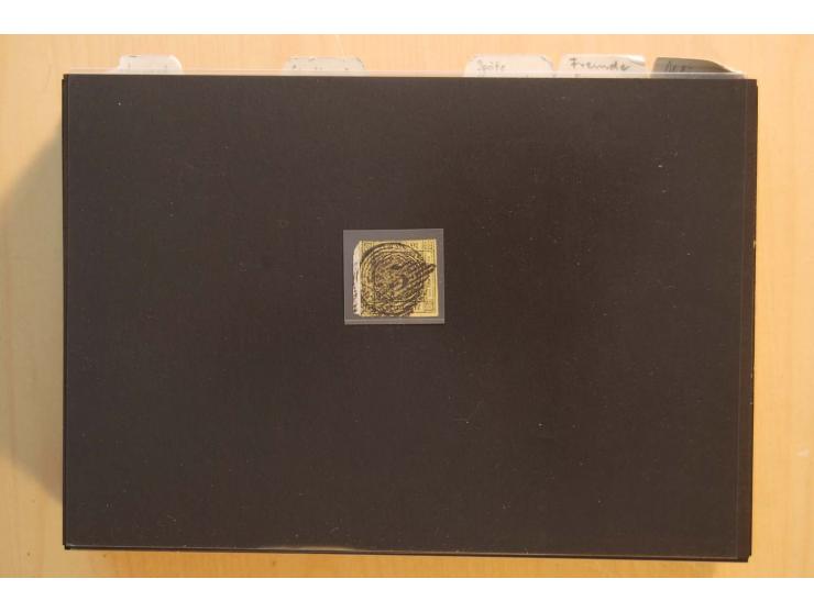 18551/74 (ca.), sehr reichhaltige Sammlung in 13 Kassetten und 3 Briefalben, der Markenteil mit hunderten von ungebrauchten u