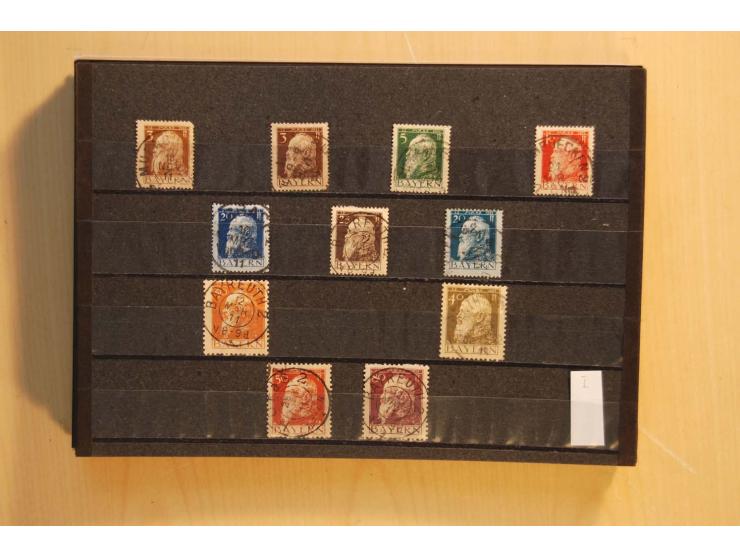 1849/1920, sehr reichhaltiger Sammlungsbestand in 11 Kassetten, 3 Alben und 2 Briefalben, beginnend mit rund 70 (!!) Nr1, dav