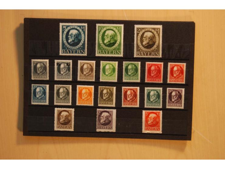 1849/1920, sehr reichhaltiger Sammlungsbestand in 11 Kassetten, 3 Alben und 2 Briefalben, beginnend mit rund 70 (!!) Nr1, dav