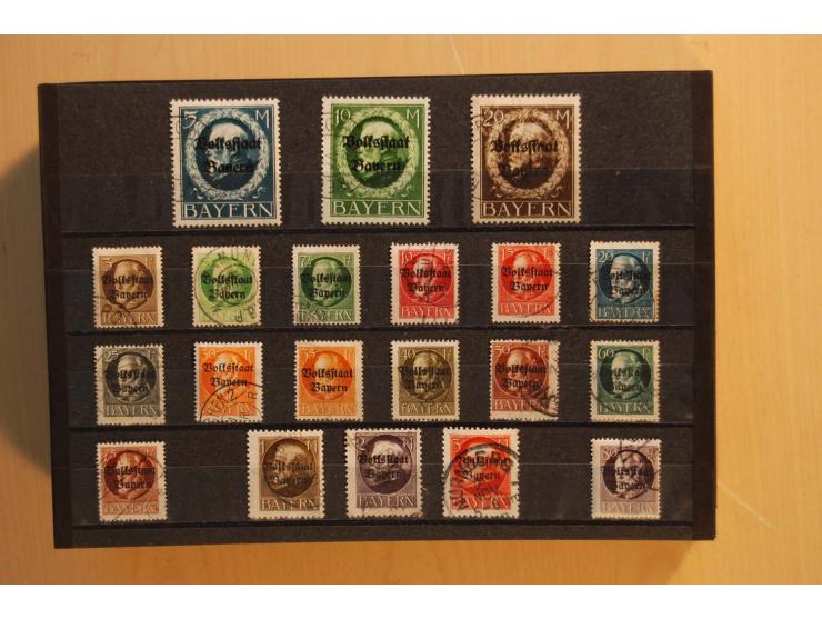 1849/1920, sehr reichhaltiger Sammlungsbestand in 11 Kassetten, 3 Alben und 2 Briefalben, beginnend mit rund 70 (!!) Nr1, dav