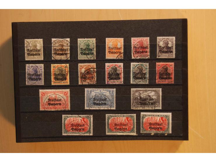 1849/1920, sehr reichhaltiger Sammlungsbestand in 11 Kassetten, 3 Alben und 2 Briefalben, beginnend mit rund 70 (!!) Nr1, dav