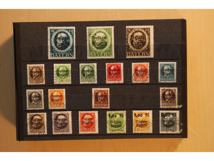 1849/1920, sehr reichhaltiger Sammlungsbestand in 11 Kassetten, 3 Alben und 2 Briefalben, beginnend mit rund 70 (!!) Nr1, dav