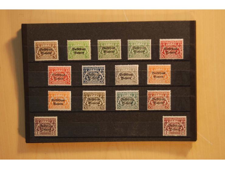 1849/1920, sehr reichhaltiger Sammlungsbestand in 11 Kassetten, 3 Alben und 2 Briefalben, beginnend mit rund 70 (!!) Nr1, dav