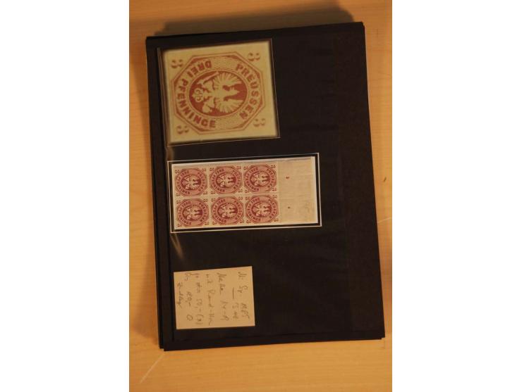 1850/67, sehr reichhaltiger Sammlungsbestand in 8 Kassetten und 3 Briefalben, ab der ersten Ausgabe mit einer Vielzahl von Ei