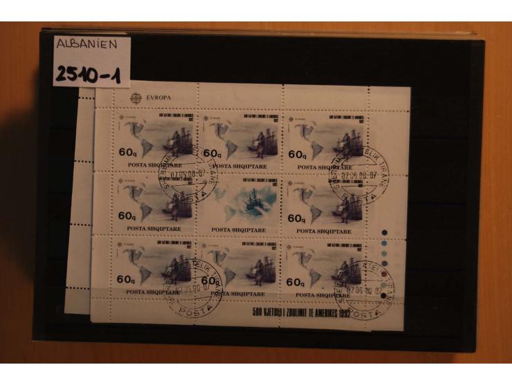 191972009, postfrischer (etwas ungebrauchte) und gestempelter umfangreicher Bestand mit einer Vielzahl besserer Sätze und Blo