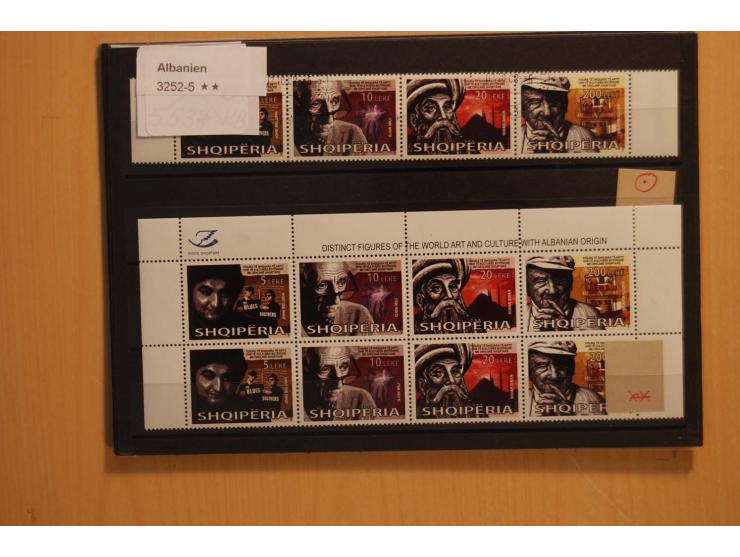 191972009, postfrischer (etwas ungebrauchte) und gestempelter umfangreicher Bestand mit einer Vielzahl besserer Sätze und Blo