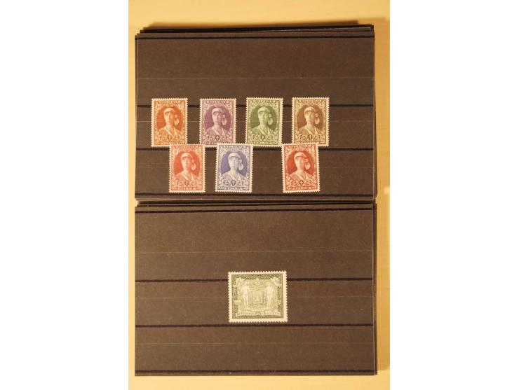 1912/64, ungebrauchte und postfrische kleine Partie mit besseren Ausgaben und einigen Ministerblocks sowie Belgisch Kongo mit