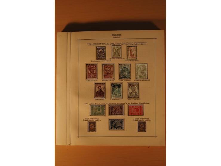 1879/1957, ungebrauchte und gestempelte Sammlung mit guten Werten und Sätzen auf selbstgestalteten Blättern in 2 Alben