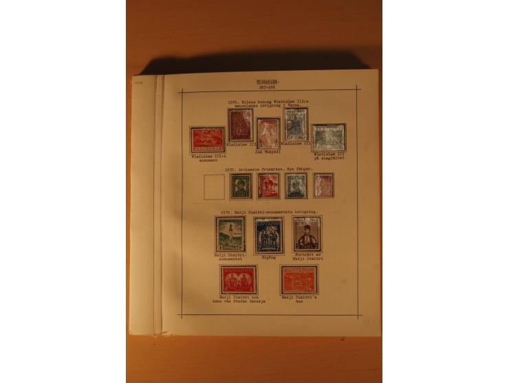 1879/1957, ungebrauchte und gestempelte Sammlung mit guten Werten und Sätzen auf selbstgestalteten Blättern in 2 Alben