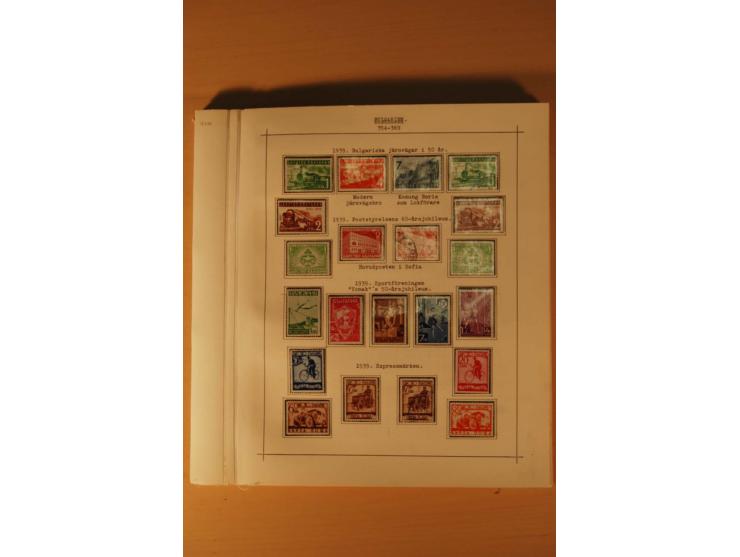 1879/1957, ungebrauchte und gestempelte Sammlung mit guten Werten und Sätzen auf selbstgestalteten Blättern in 2 Alben