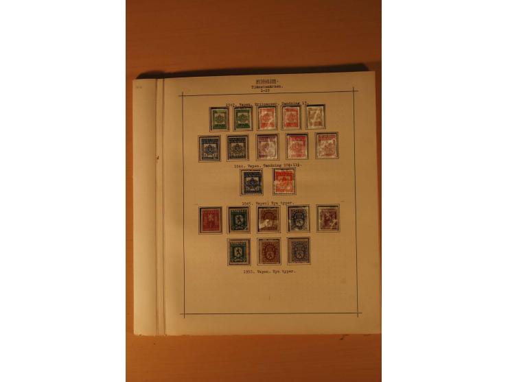 1879/1957, ungebrauchte und gestempelte Sammlung mit guten Werten und Sätzen auf selbstgestalteten Blättern in 2 Alben
