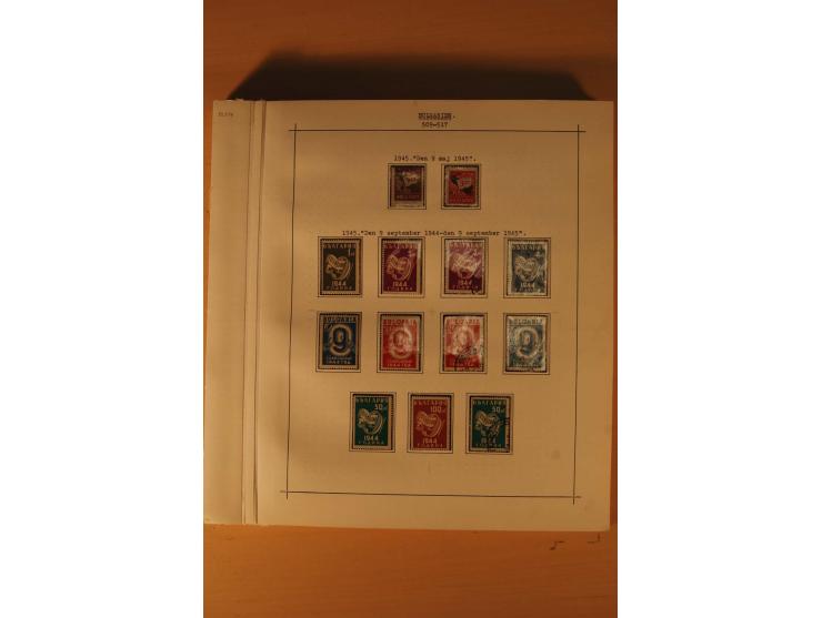 1879/1957, ungebrauchte und gestempelte Sammlung mit guten Werten und Sätzen auf selbstgestalteten Blättern in 2 Alben