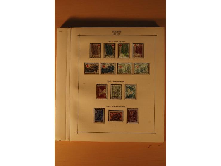 1879/1957, ungebrauchte und gestempelte Sammlung mit guten Werten und Sätzen auf selbstgestalteten Blättern in 2 Alben