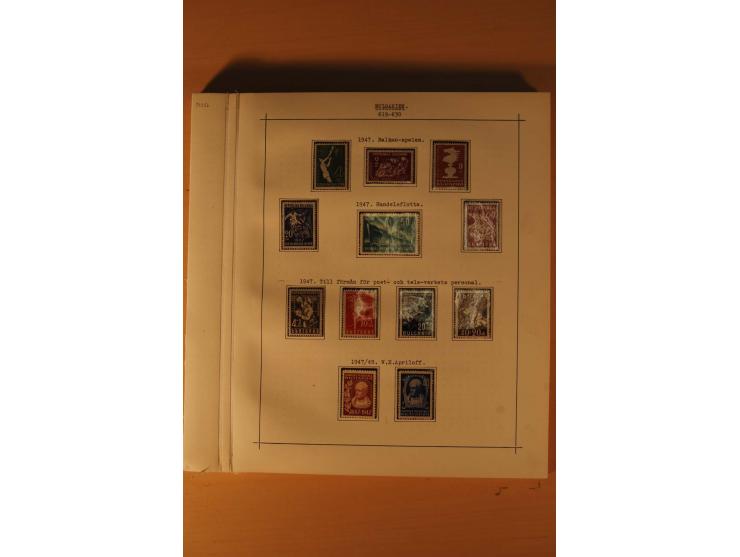 1879/1957, ungebrauchte und gestempelte Sammlung mit guten Werten und Sätzen auf selbstgestalteten Blättern in 2 Alben