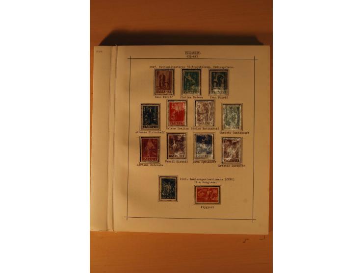 1879/1957, ungebrauchte und gestempelte Sammlung mit guten Werten und Sätzen auf selbstgestalteten Blättern in 2 Alben