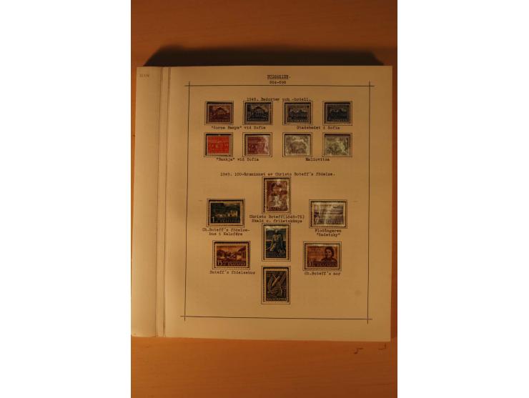 1879/1957, ungebrauchte und gestempelte Sammlung mit guten Werten und Sätzen auf selbstgestalteten Blättern in 2 Alben