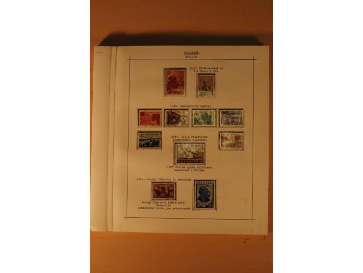 1879/1957, ungebrauchte und gestempelte Sammlung mit guten Werten und Sätzen auf selbstgestalteten Blättern in 2 Alben