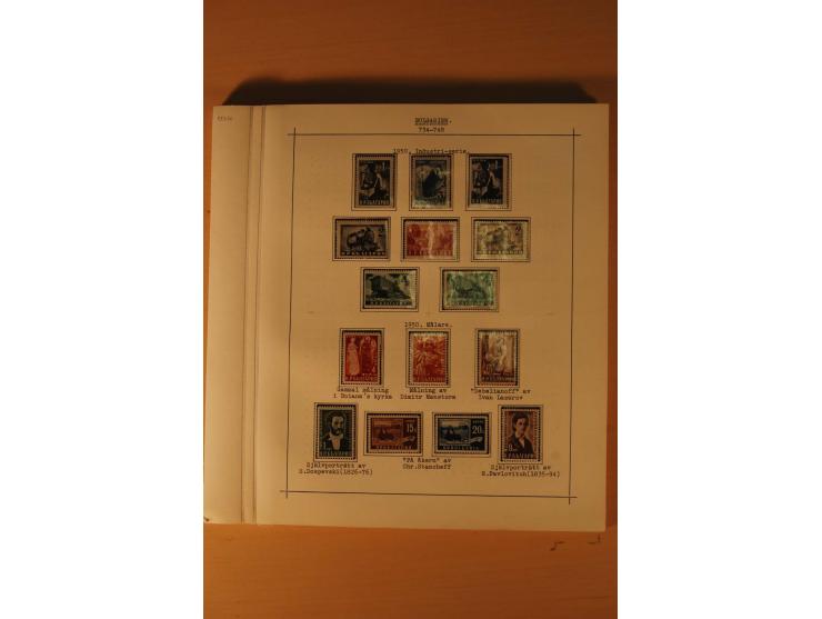 1879/1957, ungebrauchte und gestempelte Sammlung mit guten Werten und Sätzen auf selbstgestalteten Blättern in 2 Alben