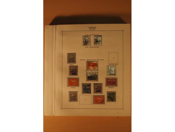 1879/1957, ungebrauchte und gestempelte Sammlung mit guten Werten und Sätzen auf selbstgestalteten Blättern in 2 Alben