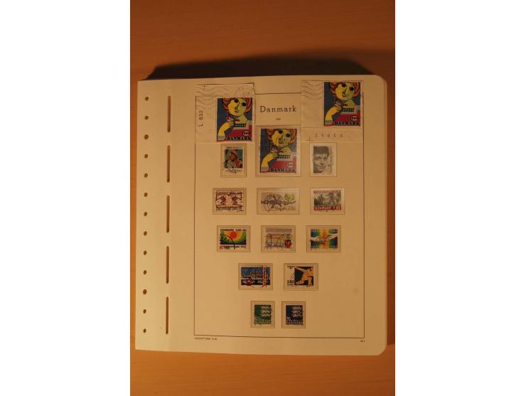 1861/2001, postfrische und gestempelte Sammlung, dabei Mi.-Nr. 10 (Fotoattest Diena), 66, 81 etc., dazu Markenheftchen, Doubl